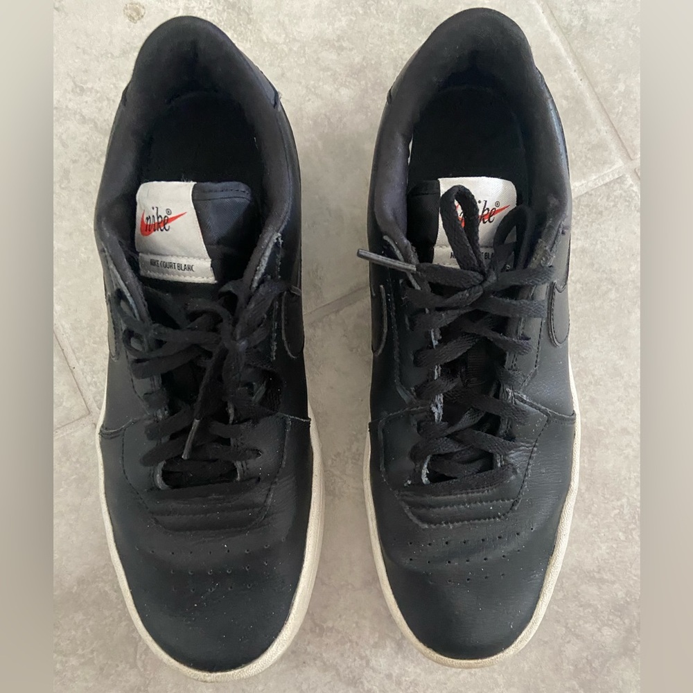 Nike women’s court vision low black leather size 8.5